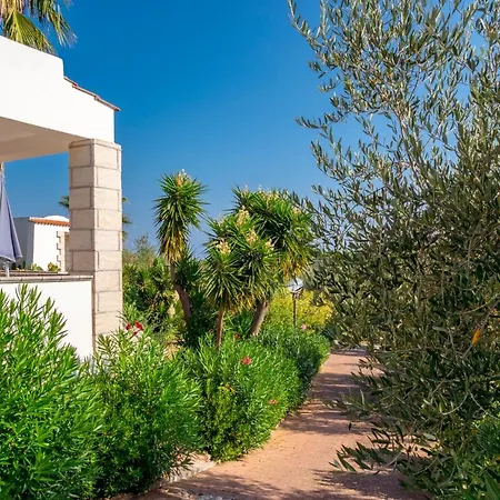 Villaggio Passo Dell'arciprete 4* ויאסטה